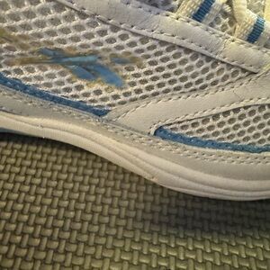 Reebok Womens RB 901 MCP Athletic Shoes Sz 9